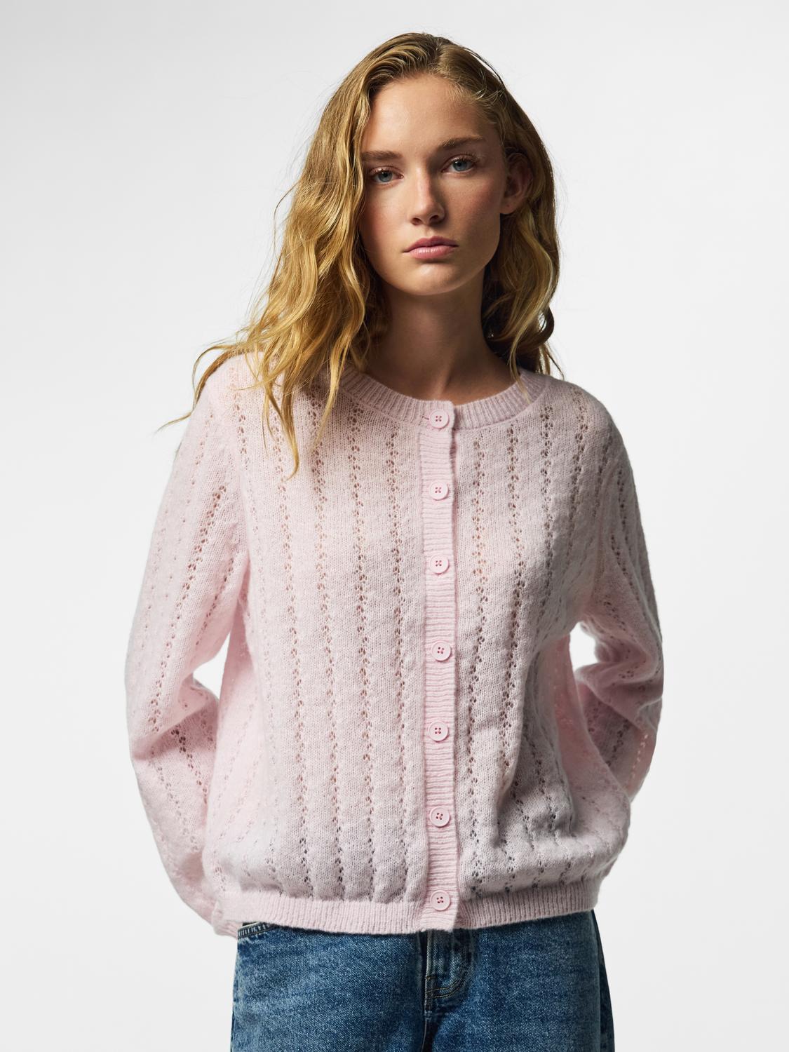 model_shot-front